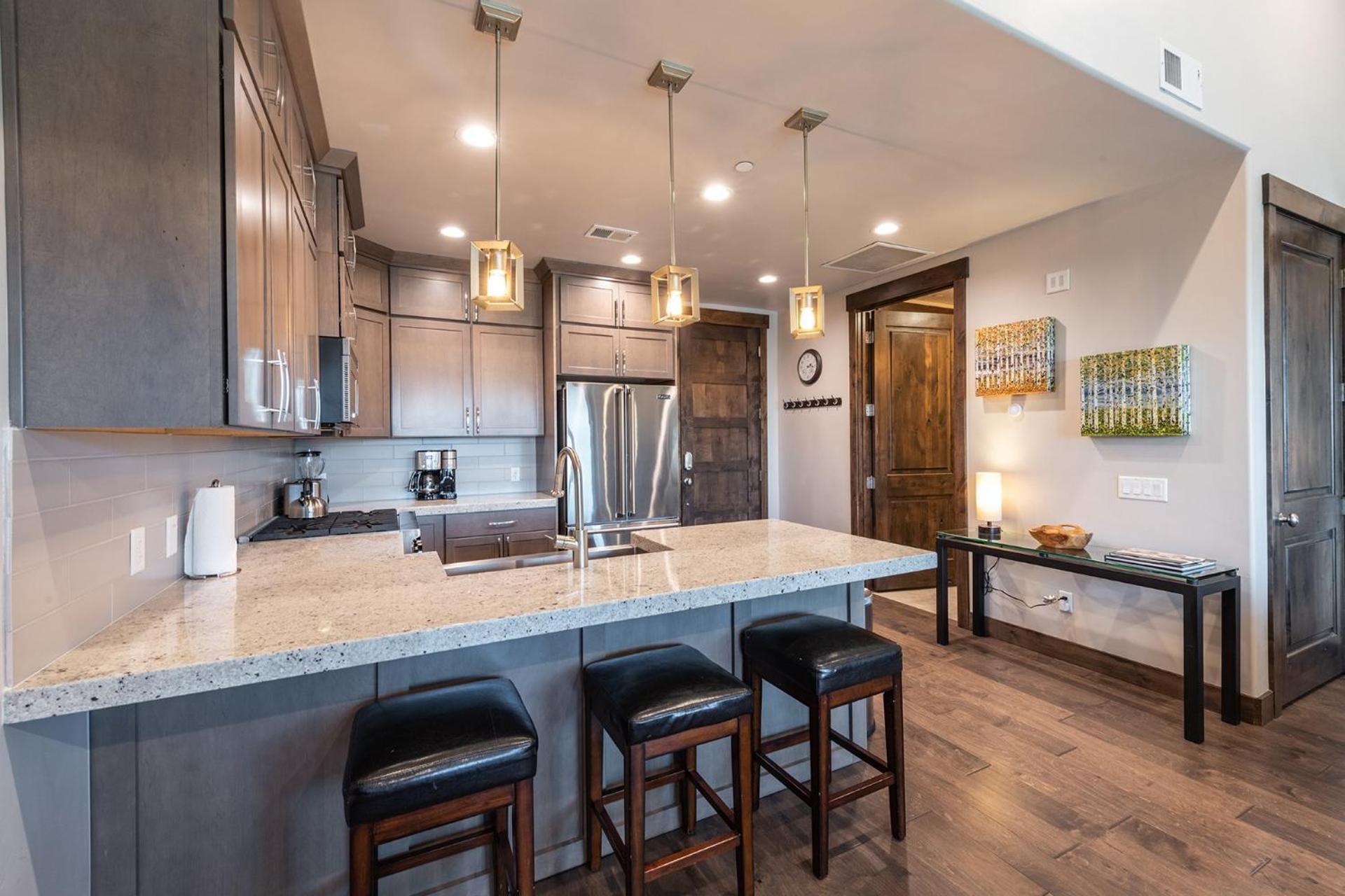 Blackstone Luxury 2Br, Walk To Skiing At Cabriolet, Mountain View, Shared Pool And Hot Tub, Gym Park City Exterior photo